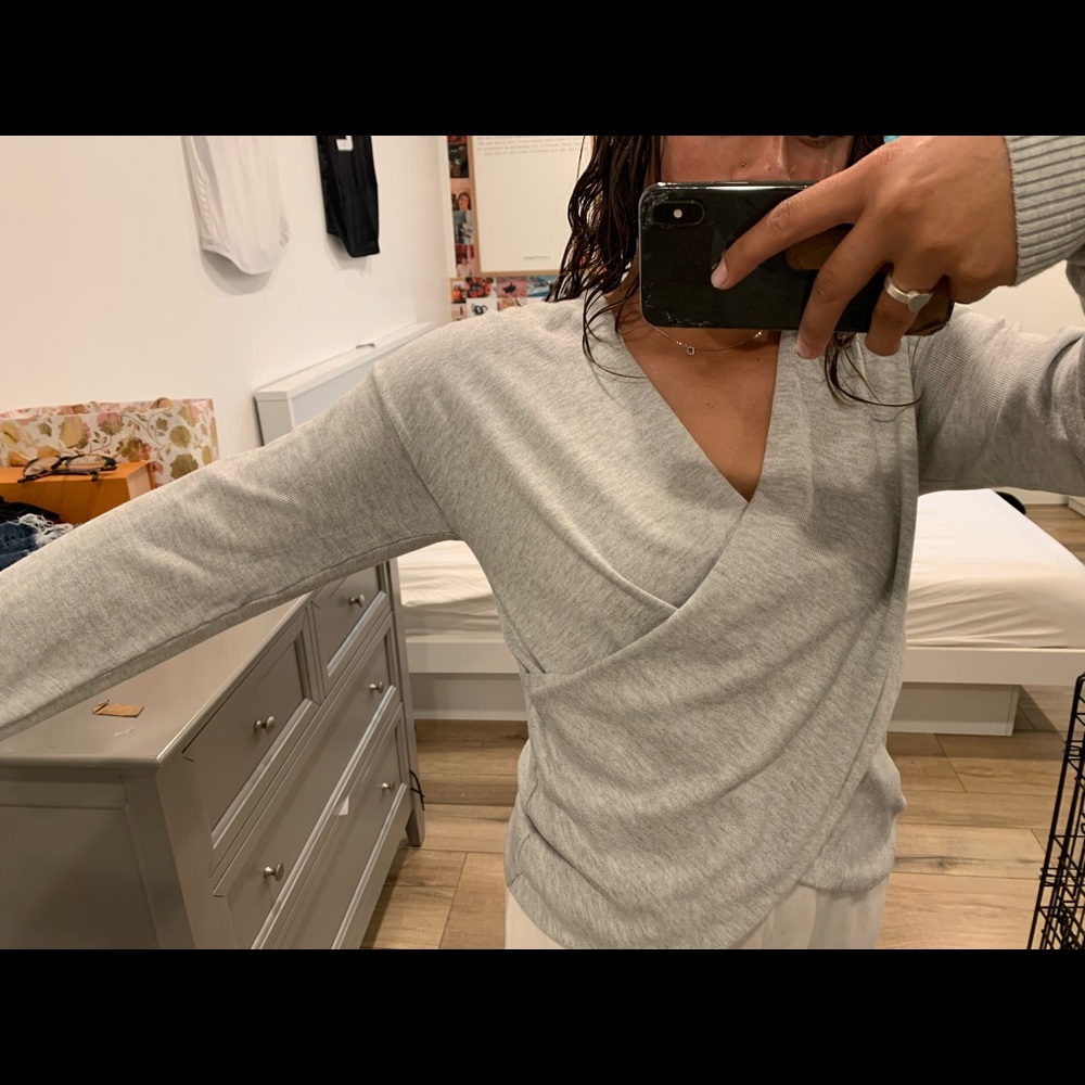 Sweater - Picture 4 of 4